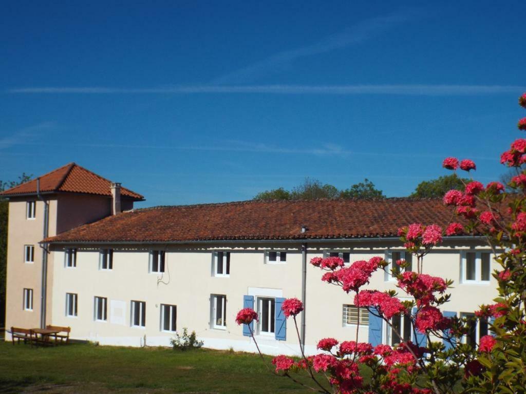 Chez Broche Bed and Breakfast Mazerolles  Exteriör bild